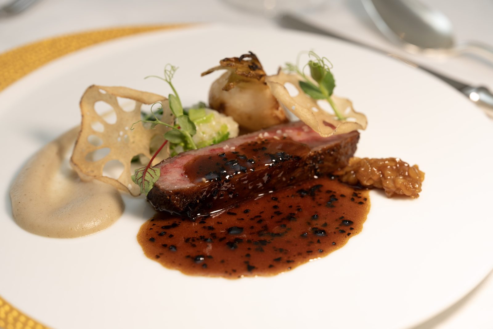 Competition between Hotel Chef and Vegetable Sommelier