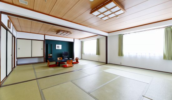 グループ向け和室（布団 10 組）